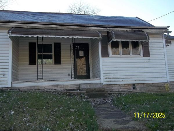 15 MONROE Street, Rivesville, WV 26588