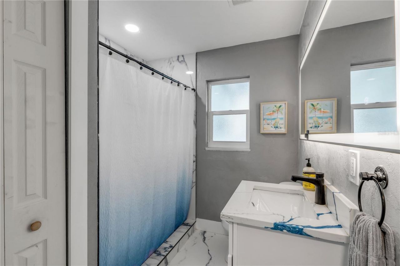 402 Lincoln Avenue, New Smyrna Beach, FL 32169 Photo