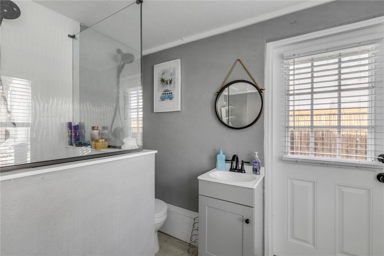 402 Lincoln Avenue, New Smyrna Beach, FL 32169 Photo