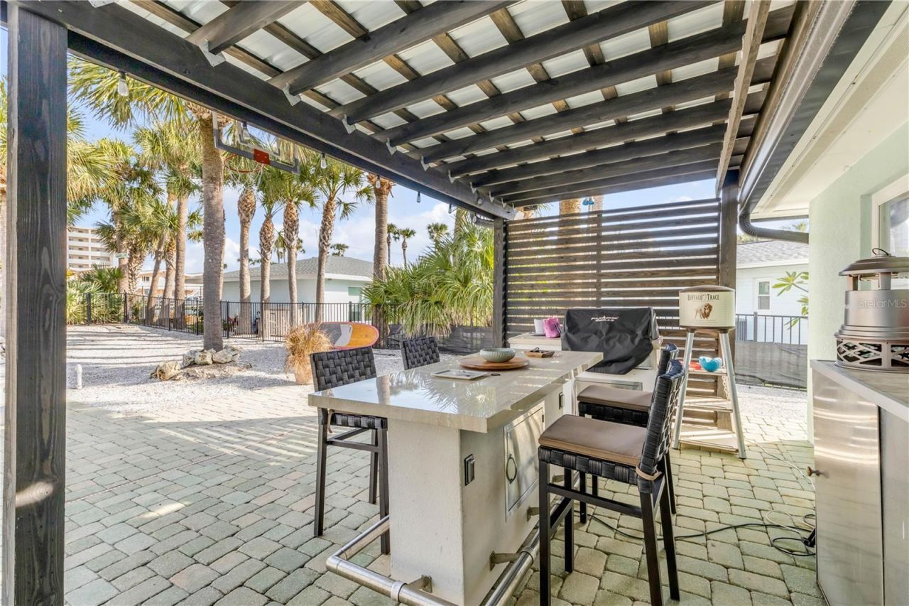 402 Lincoln Avenue, New Smyrna Beach, FL 32169 Photo