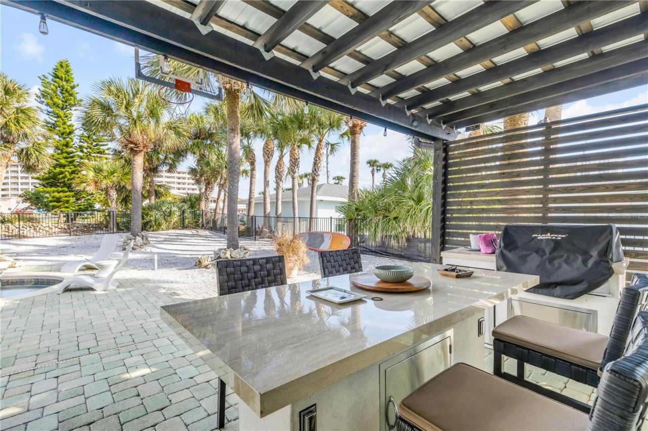 402 Lincoln Avenue, New Smyrna Beach, FL 32169 Photo