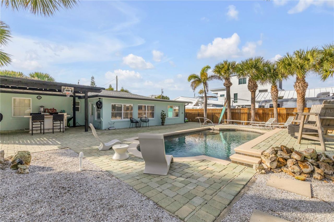 402 Lincoln Avenue, New Smyrna Beach, FL 32169 Photo