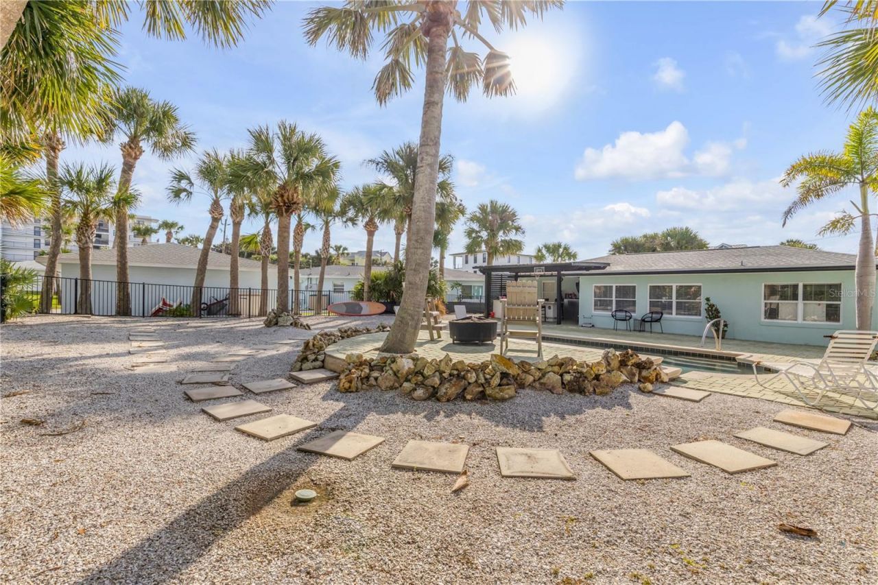 402 Lincoln Avenue, New Smyrna Beach, FL 32169 Photo