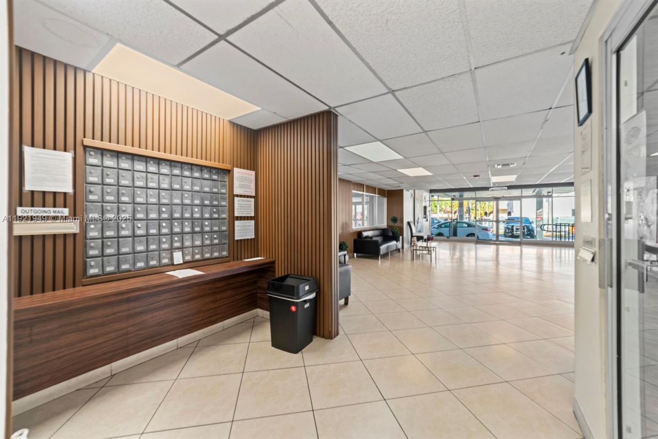 16710 NE 9th Ave, Unit 408, North Miami Beach, FL 33162 Photo