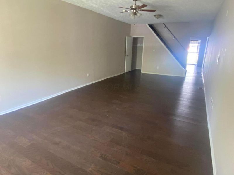 526 W 1st Avenue, Columbus, OH 43201 Photo 4