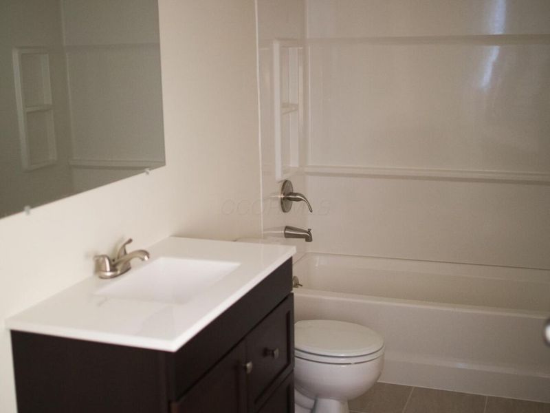 526 W 1st Avenue, Columbus, OH 43201 Photo 5