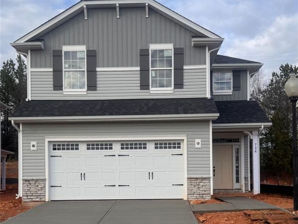 724 Inwood Hill Drive, Unit 8, Gastonia, NC 28056