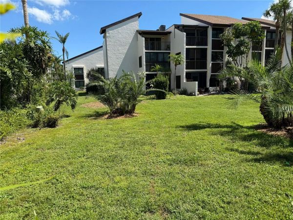 2207 BELLEAIR ROAD, Unit B22, CLEARWATER, FL 33764