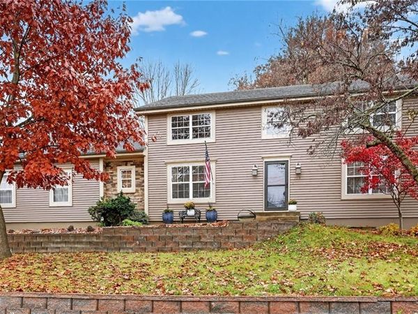 90 Beach Drive, Lake Tapawingo, MO 64015