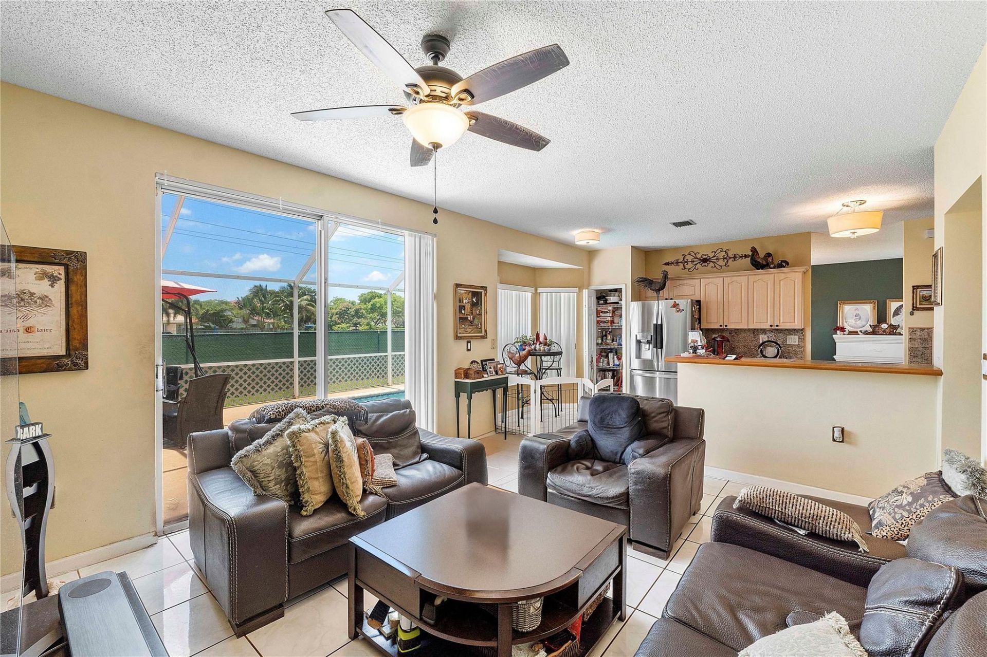 466 E Royal Cove Circle, Davie, FL 33325 Photo