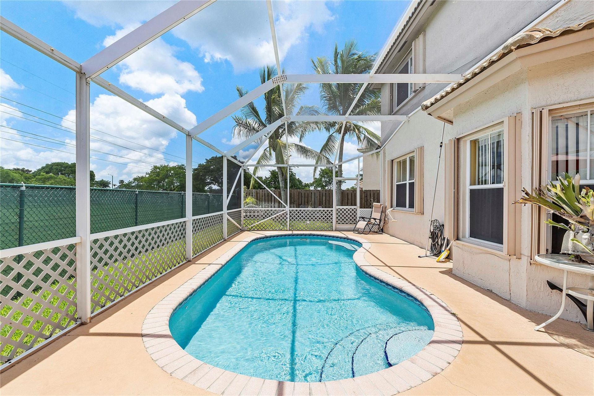 466 E Royal Cove Circle, Davie, FL 33325 Photo
