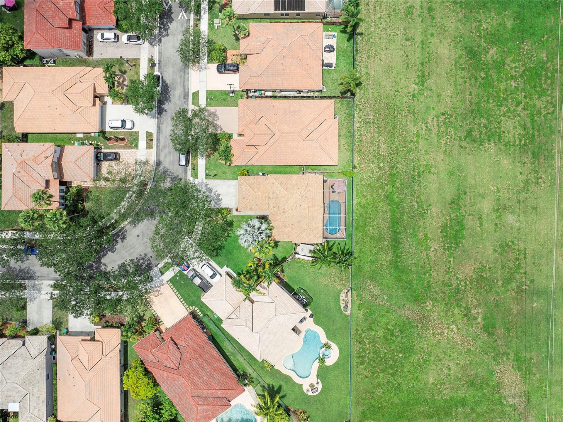 466 E Royal Cove Circle, Davie, FL 33325 Photo