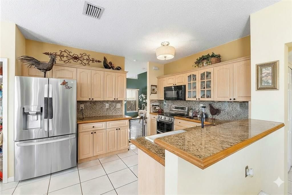 466 E Royal Cove Circle, Davie, FL 33325 Photo