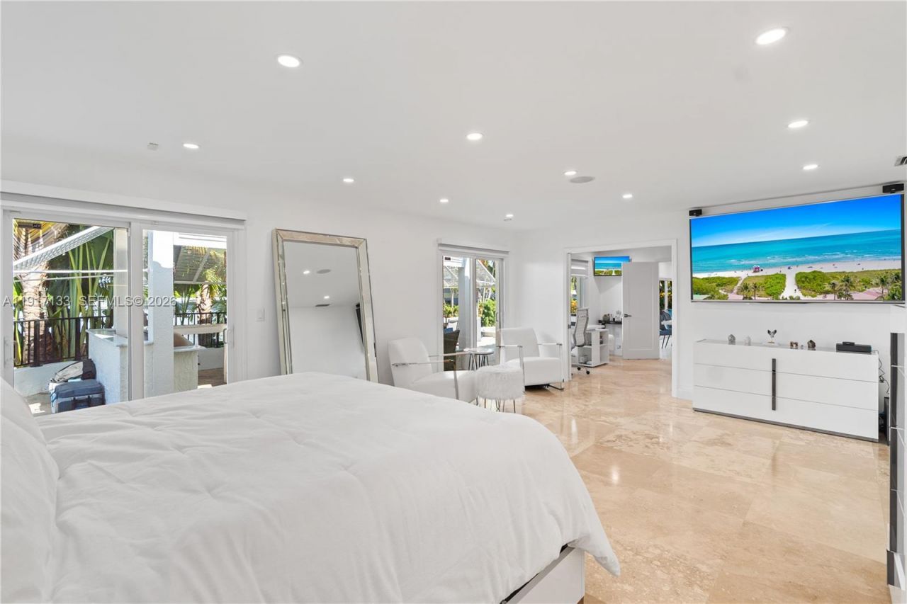 2839 NE 35th St, Fort Lauderdale, FL 33306 Photo