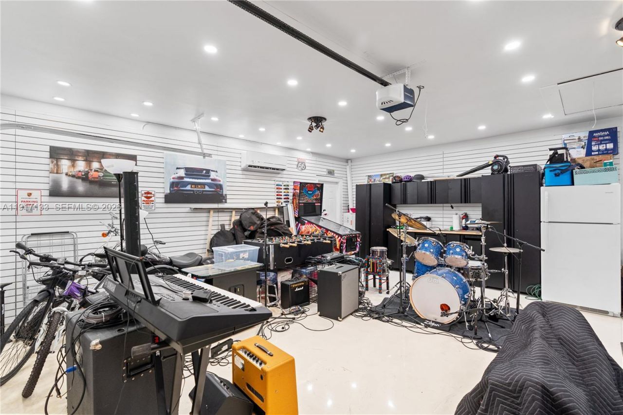 2839 NE 35th St, Fort Lauderdale, FL 33306 Photo