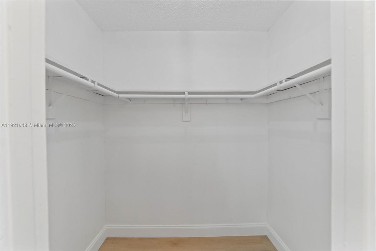 16450 Miami Dr, Unit 602, North Miami Beach, FL 33162 Photo