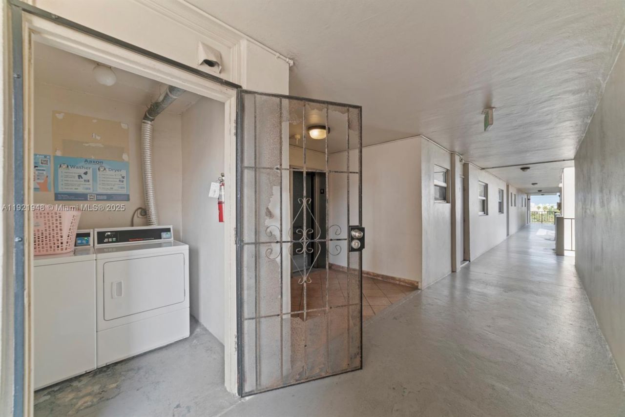 16450 Miami Dr, Unit 602, North Miami Beach, FL 33162 Photo