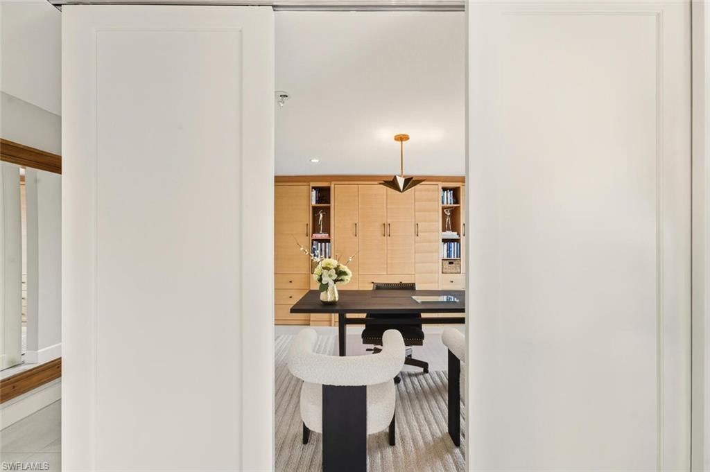 250 Park Shore Dr E, Unit 101, Naples, FL 34103 Photo