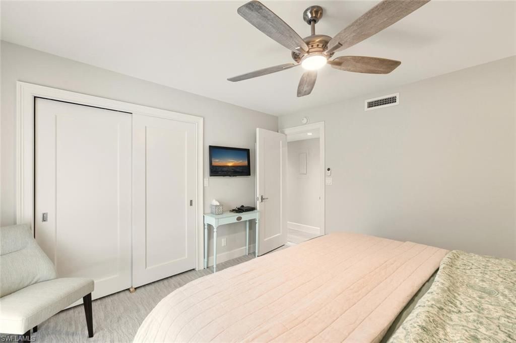 250 Park Shore Dr E, Unit 101, Naples, FL 34103 Photo