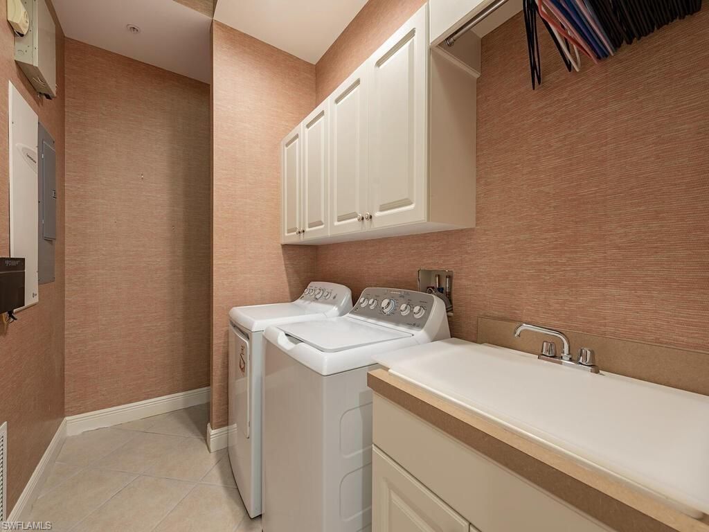18550 Sandalwood Pointe, Unit 201, Fort Myers, FL 33908 Photo