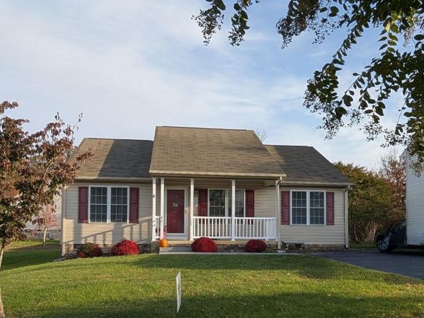 1126 Gearhart RD SE, Roanoke, VA 24014