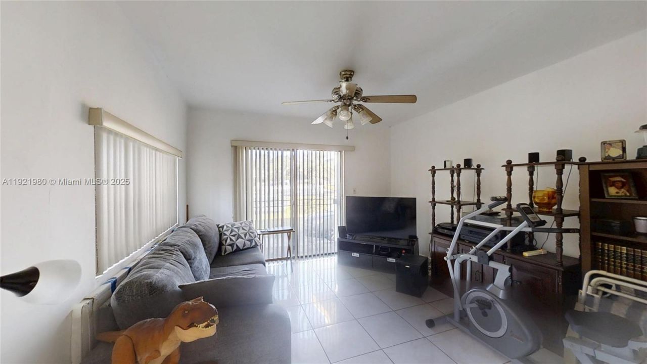 13040 NW 13th Ave, North Miami, FL 33167 Photo