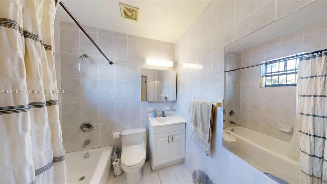 13040 NW 13th Ave, North Miami, FL 33167 Photo