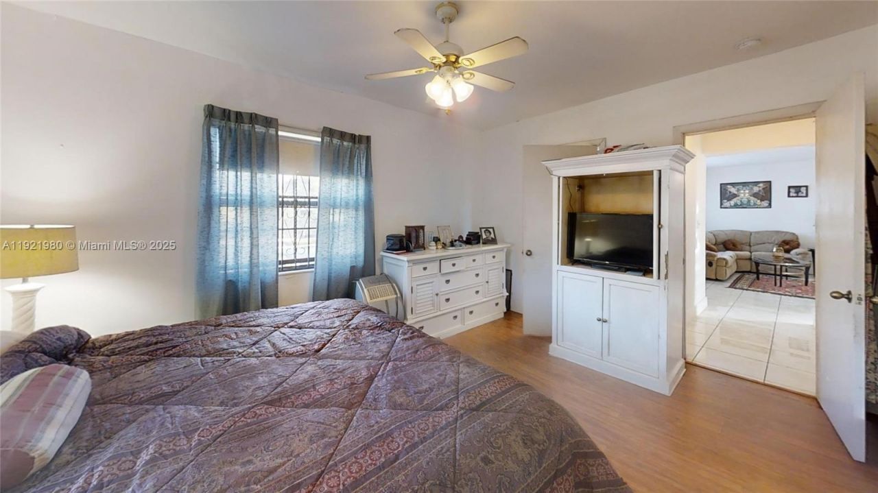 13040 NW 13th Ave, North Miami, FL 33167 Photo