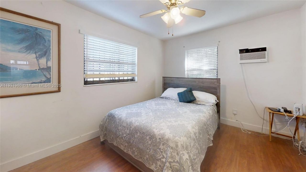 13040 NW 13th Ave, North Miami, FL 33167 Photo