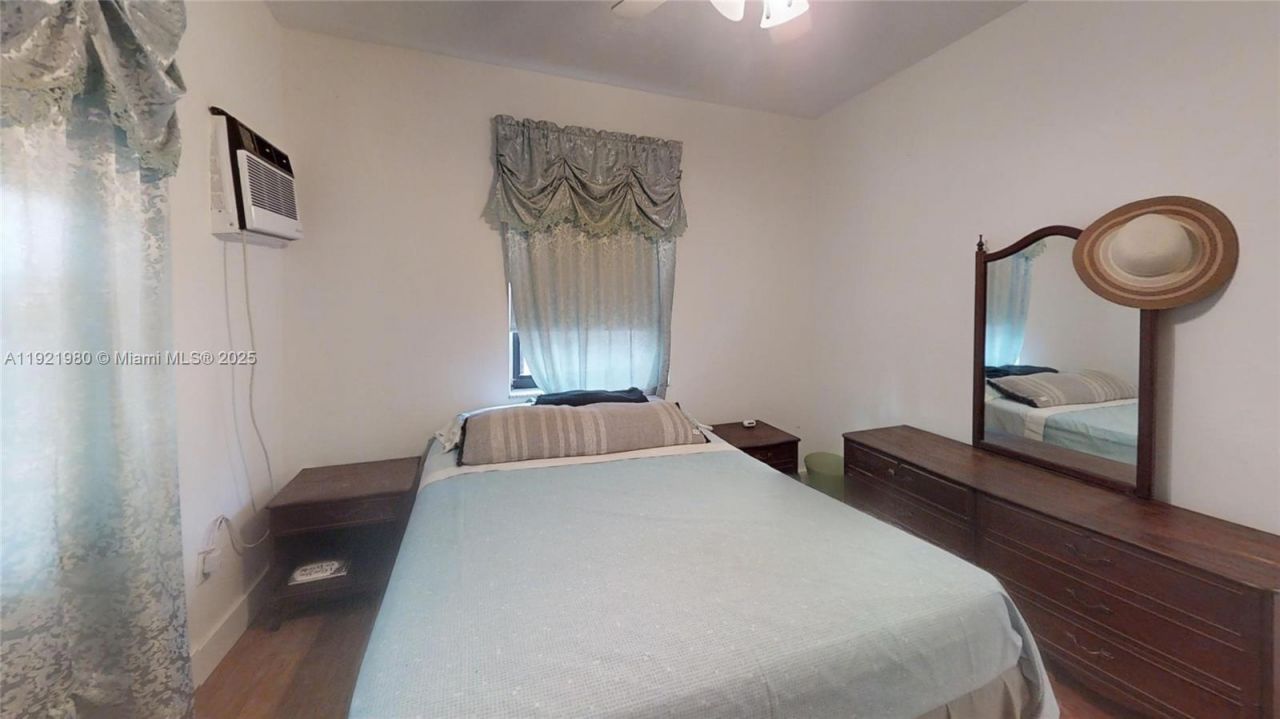 13040 NW 13th Ave, North Miami, FL 33167 Photo