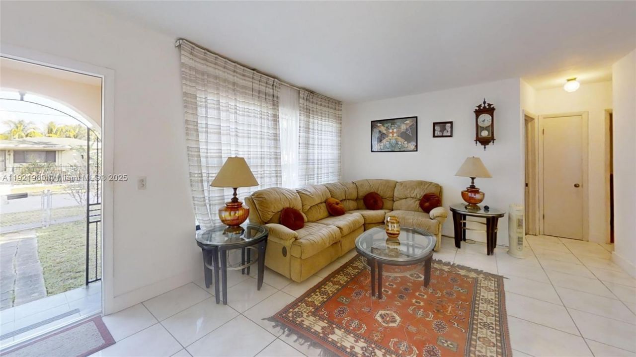 13040 NW 13th Ave, North Miami, FL 33167 Photo