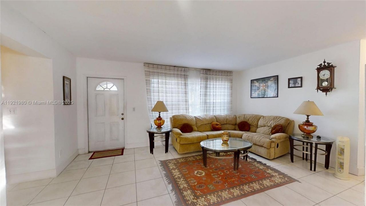 13040 NW 13th Ave, North Miami, FL 33167 Photo