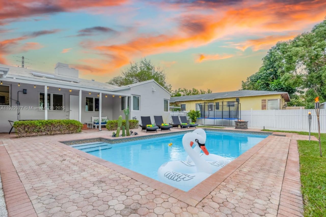 1230 SW 22nd Ter, Miami, FL 33145 Photo