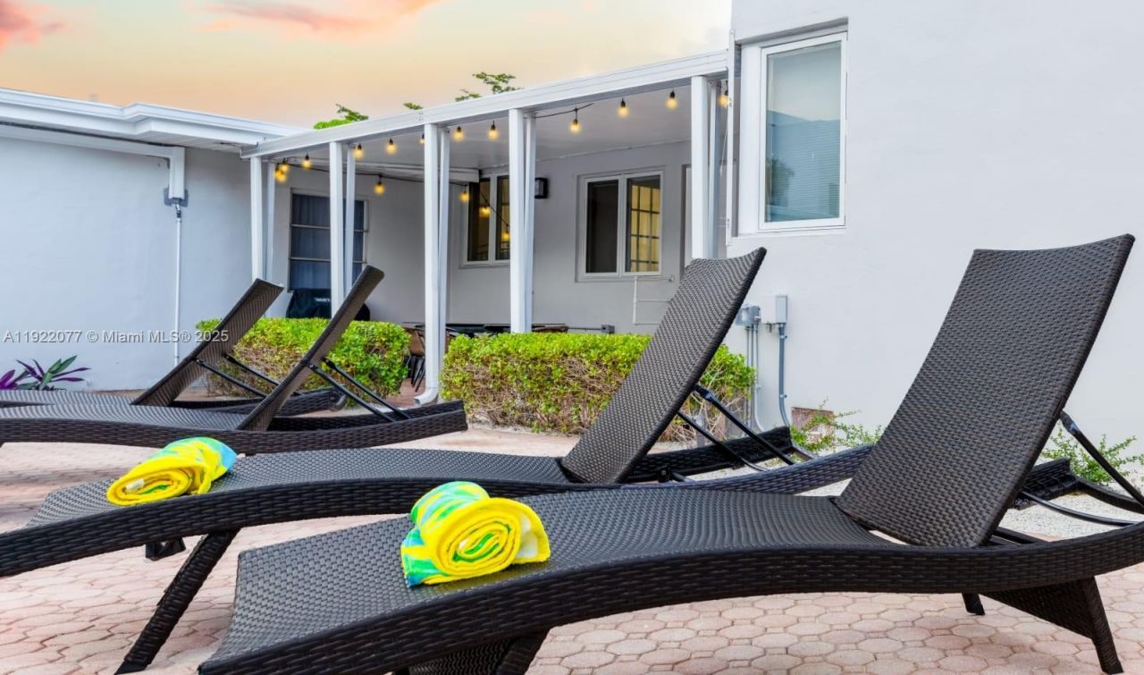 1230 SW 22nd Ter, Miami, FL 33145 Photo