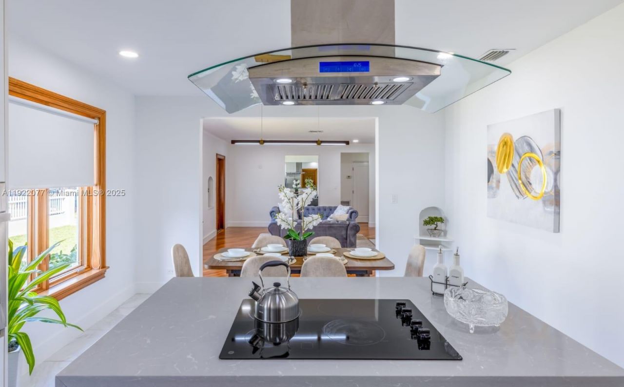 1230 SW 22nd Ter, Miami, FL 33145 Photo