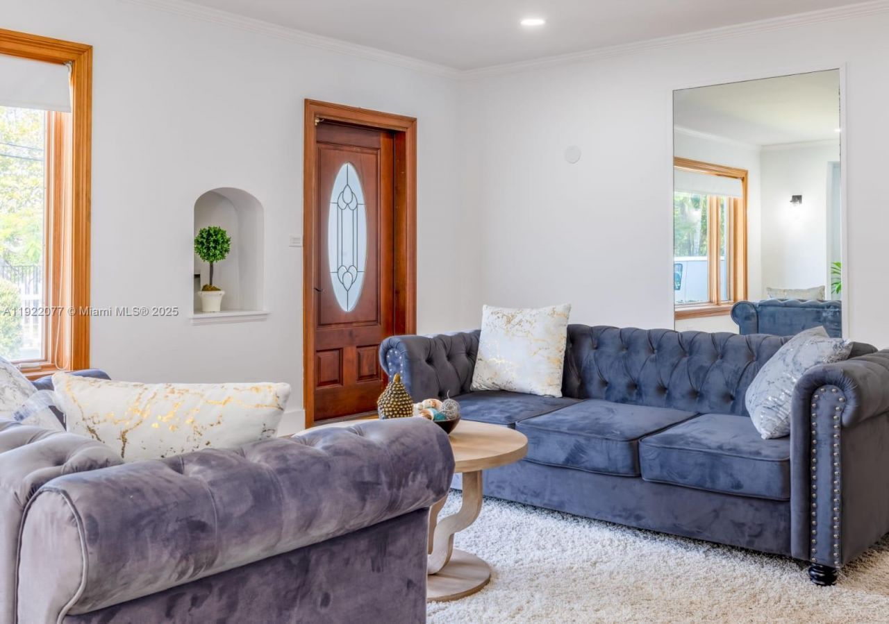 1230 SW 22nd Ter, Miami, FL 33145 Photo