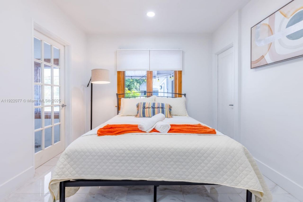 1230 SW 22nd Ter, Miami, FL 33145 Photo