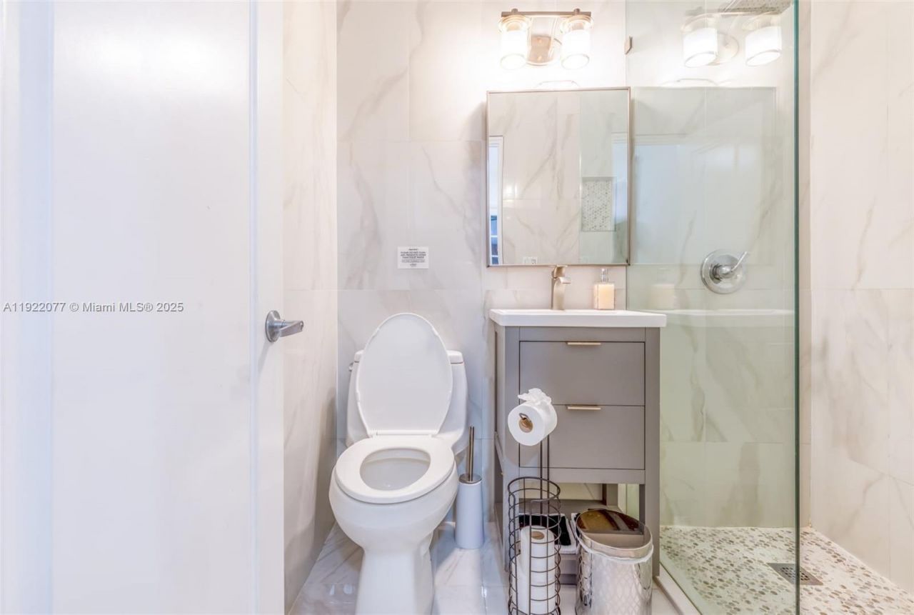 1230 SW 22nd Ter, Miami, FL 33145 Photo