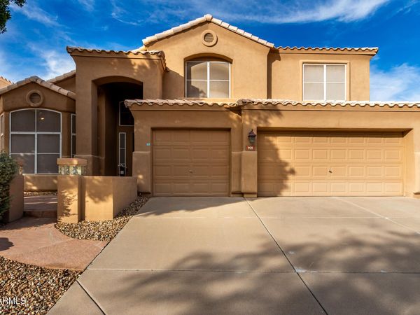 908 E MOUNTAIN SAGE Drive, Phoenix, AZ 85048