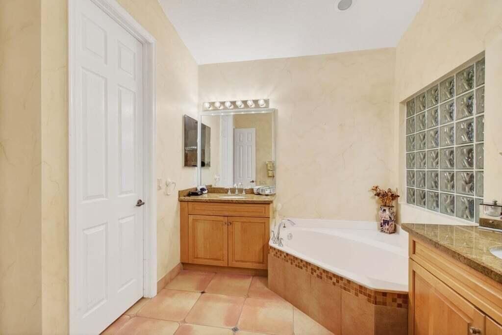 6807 W Liseron W, Boynton Beach, FL 33437 Photo