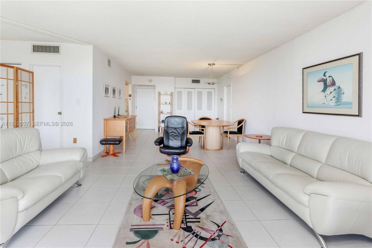 3625 N Country Club Dr, Unit 1804, Aventura, FL 33180 Photo