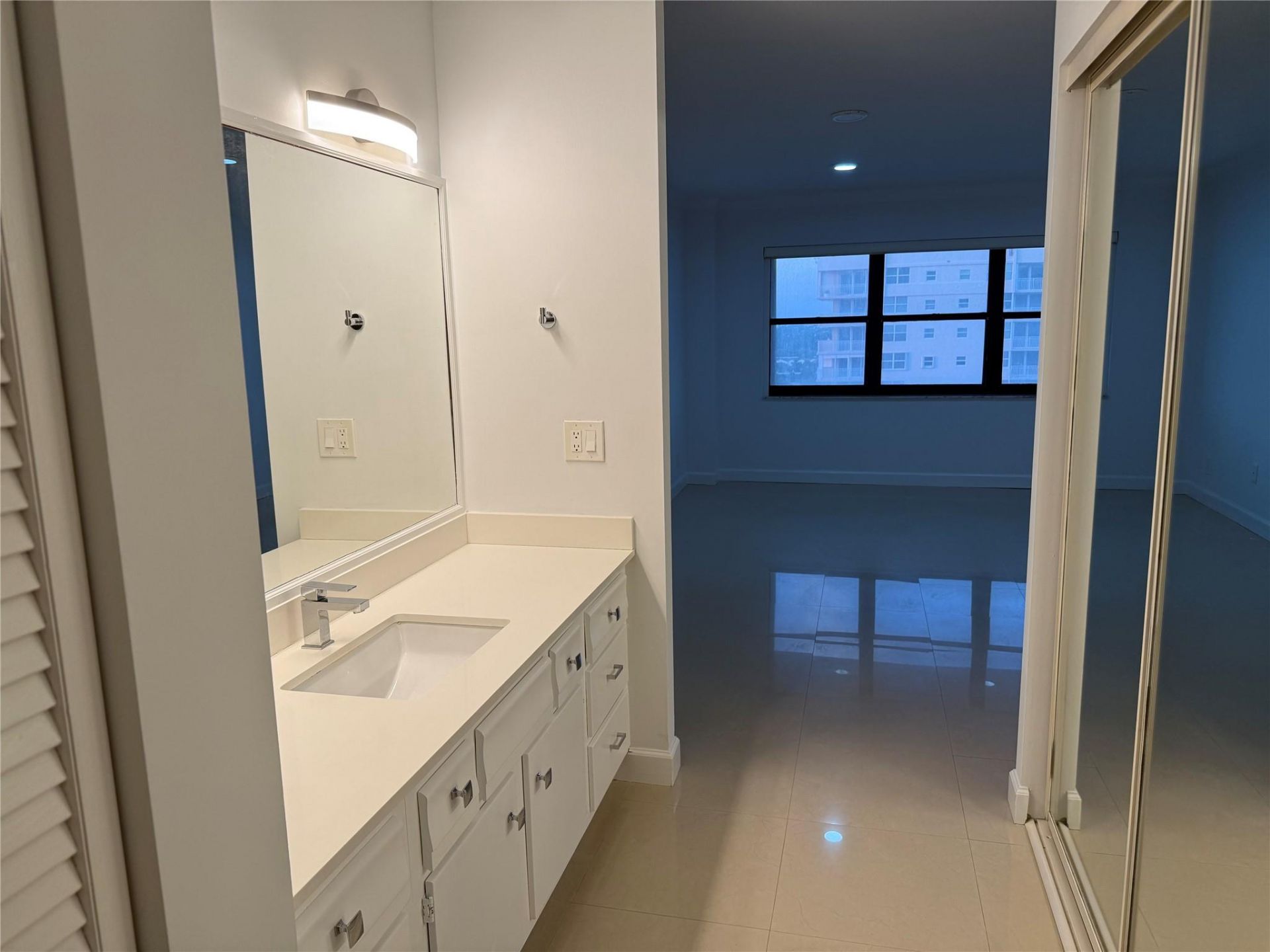 5100 N Ocean Boulevard, Unit 1504, Lauderdale by the Sea, FL 33308 Photo