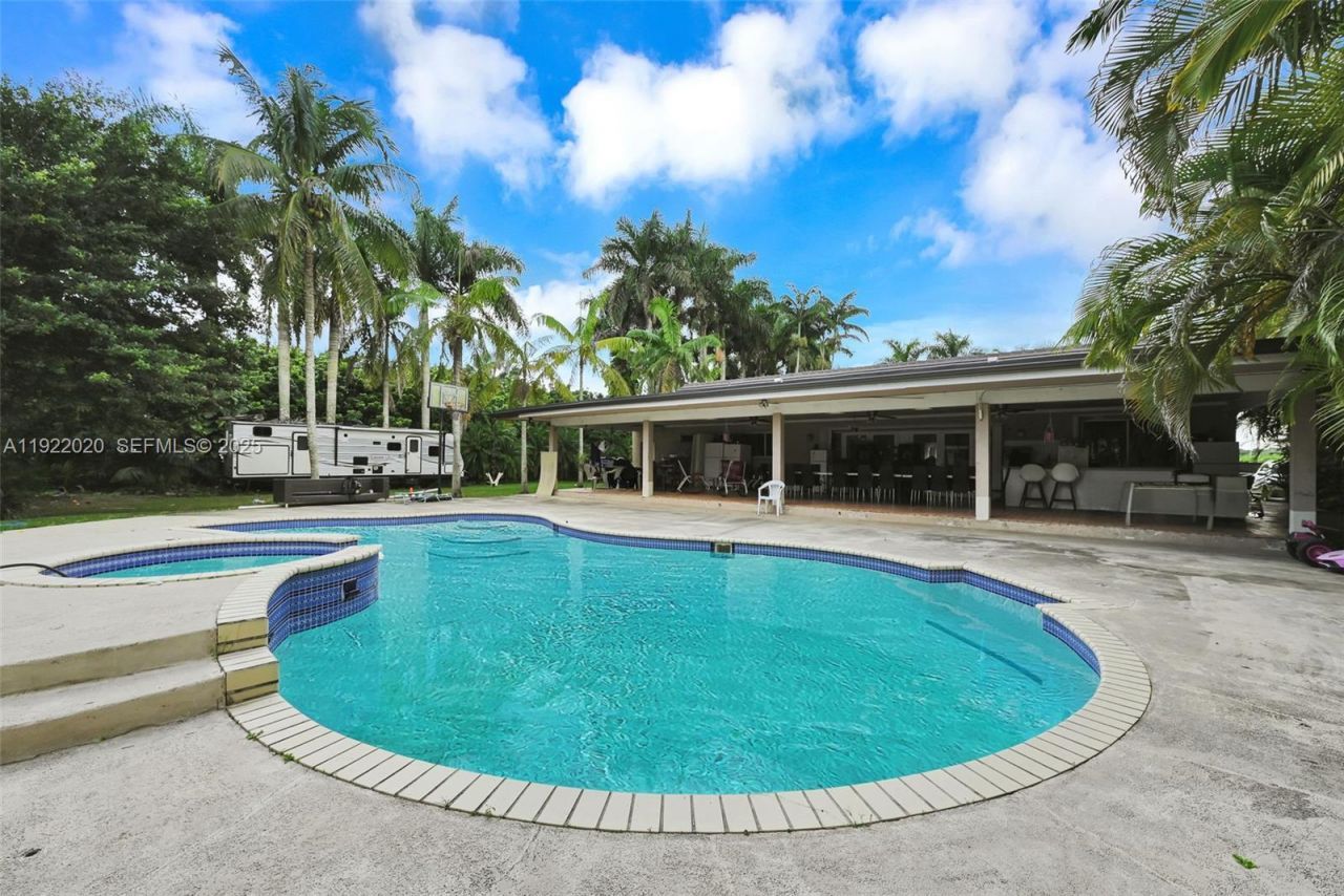 21801 SW 202nd Ave, Miami, FL 33170 Photo