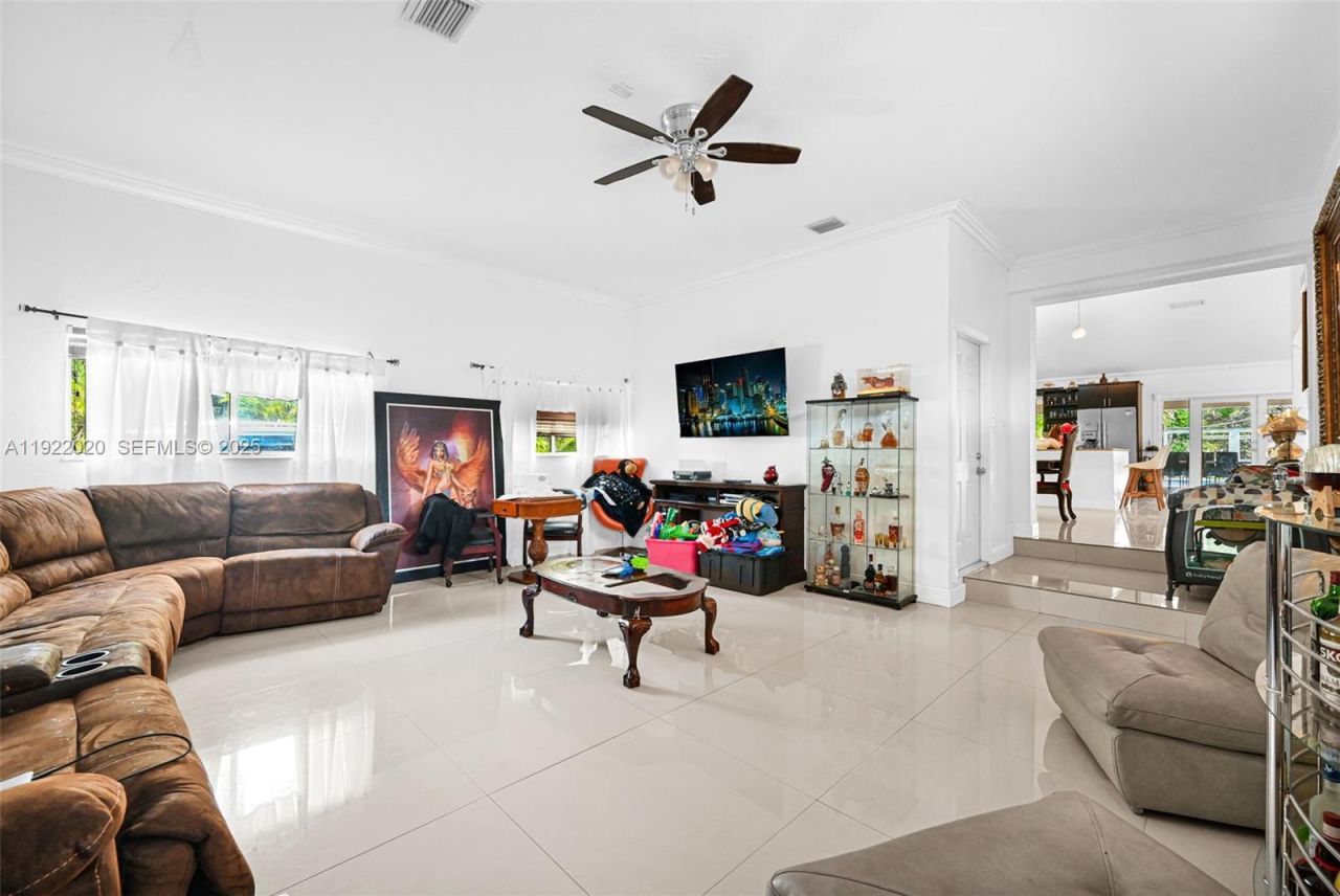 21801 SW 202nd Ave, Miami, FL 33170 Photo