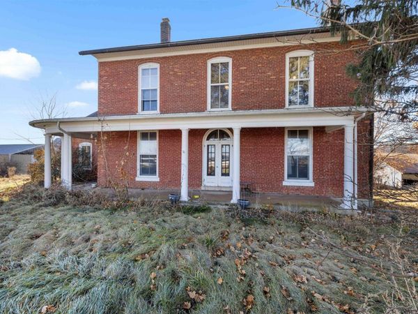 395 W Cedarville Road, Freeport, IL 61032