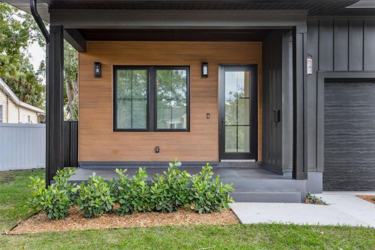 708 W Kentucky Avenue, Tampa, FL 33603 Photo