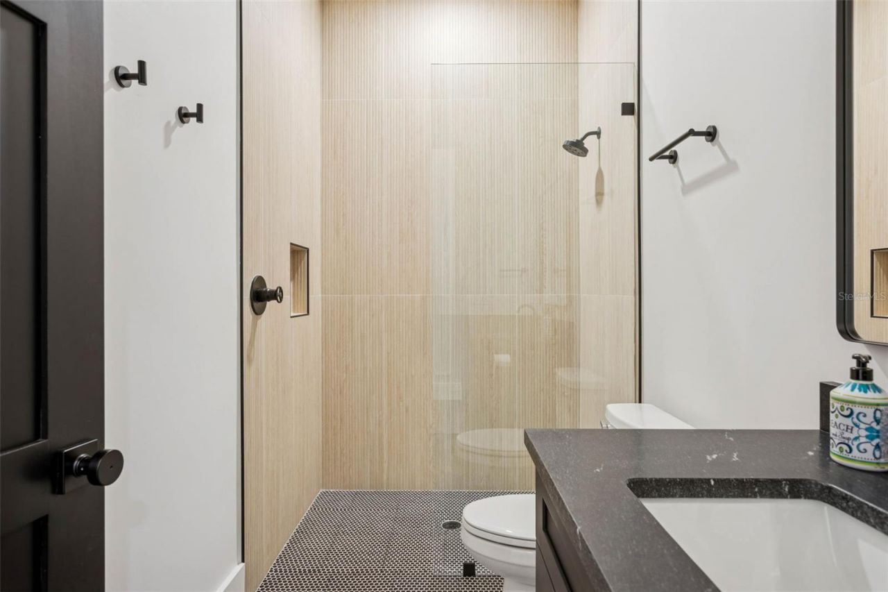 708 W Kentucky Avenue, Tampa, FL 33603 Photo