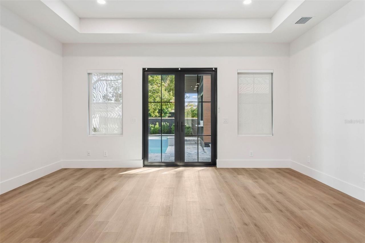 708 W Kentucky Avenue, Tampa, FL 33603 Photo