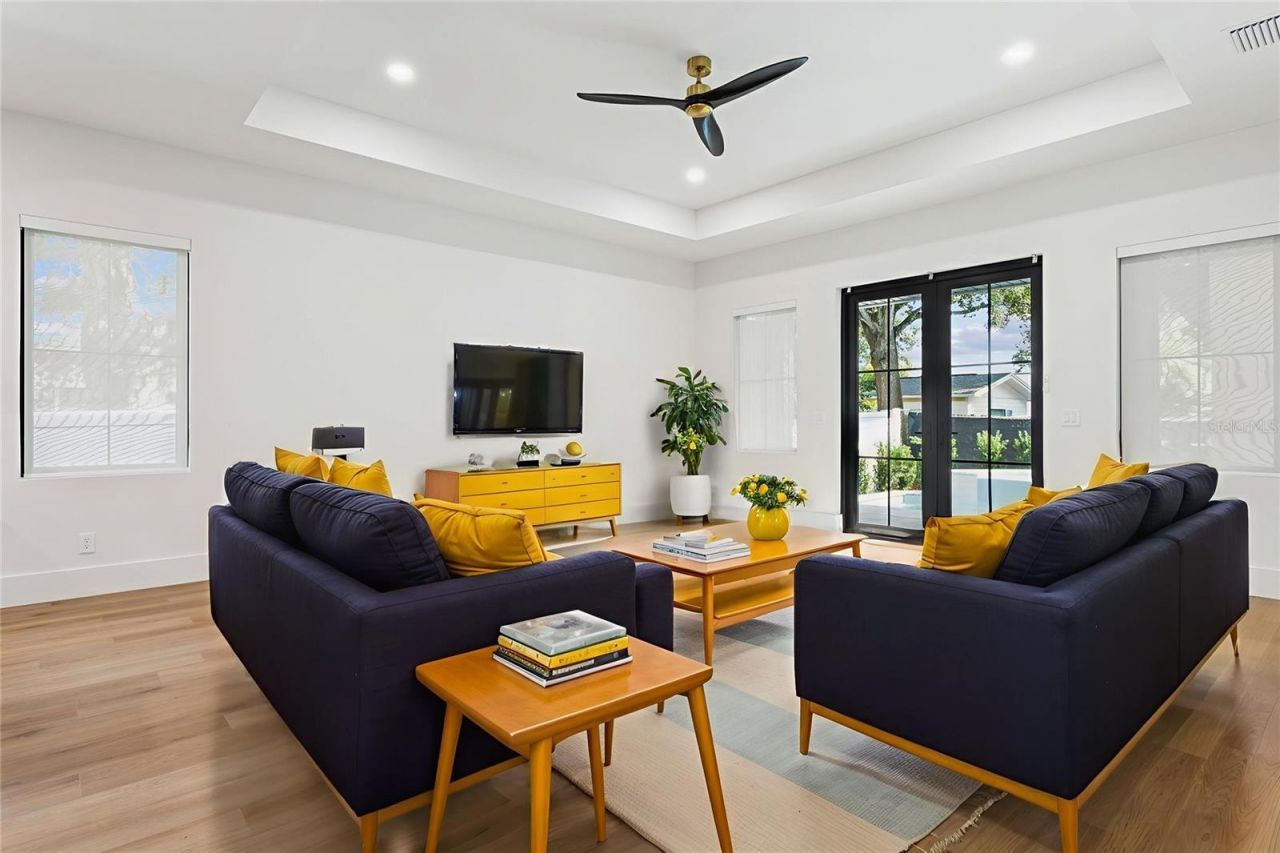 708 W Kentucky Avenue, Tampa, FL 33603 Photo