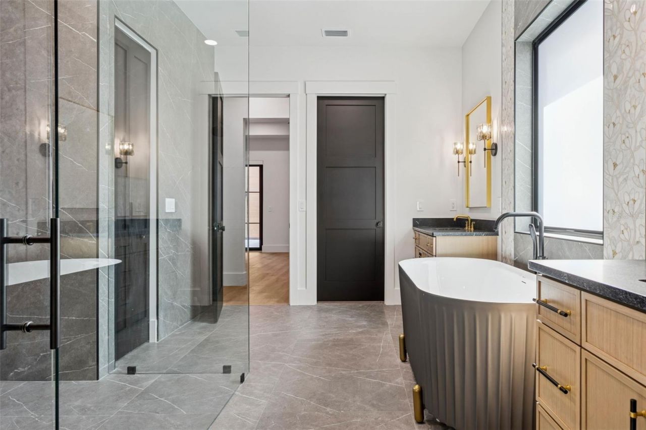 708 W Kentucky Avenue, Tampa, FL 33603 Photo